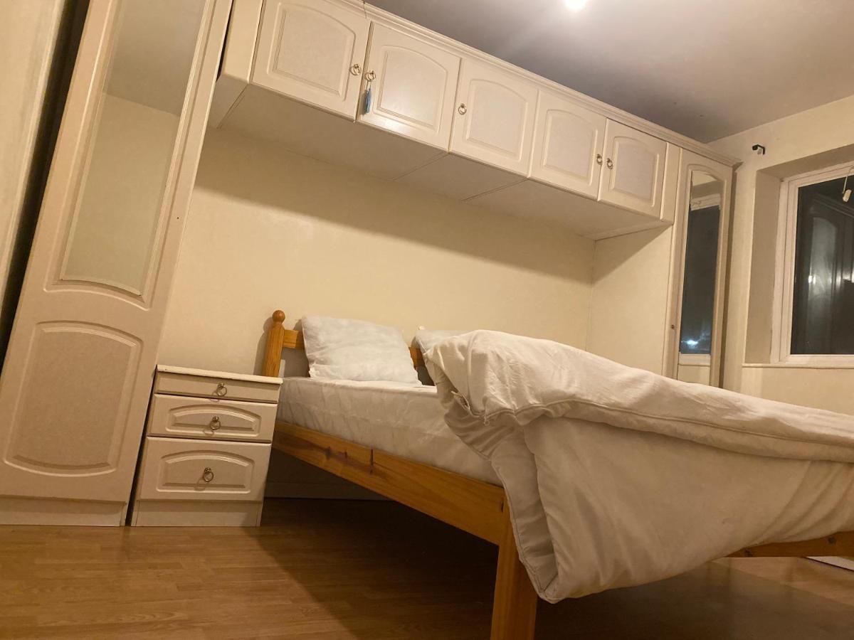 Bed and Breakfast La Mansion Веднсбери Экстерьер фото